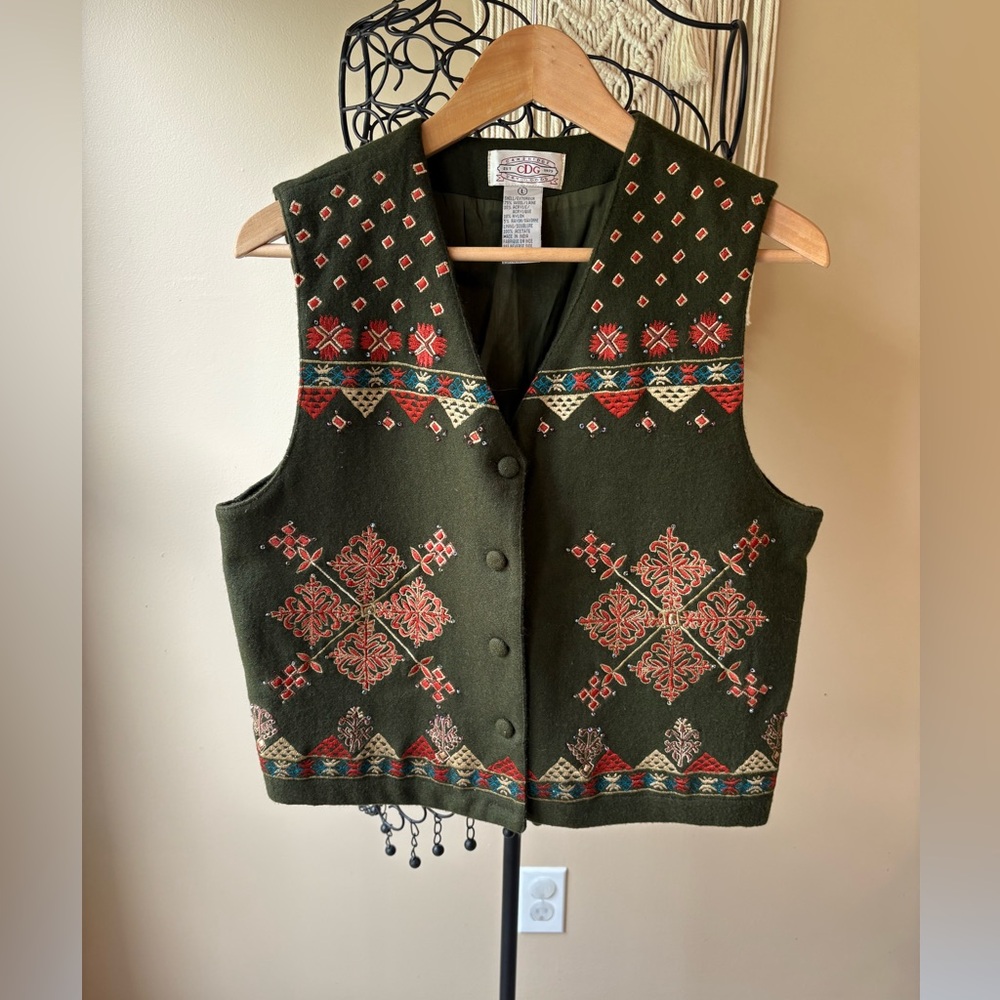 VTG. Festive Folk Chic Wool Olive Green Embroidered/Beaded Vest